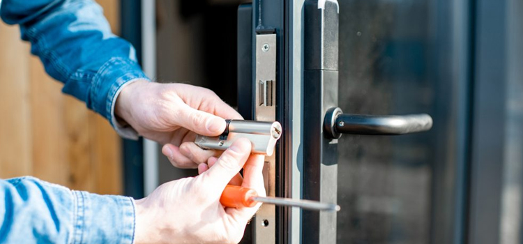  Commercial Lockout Services  Sanford